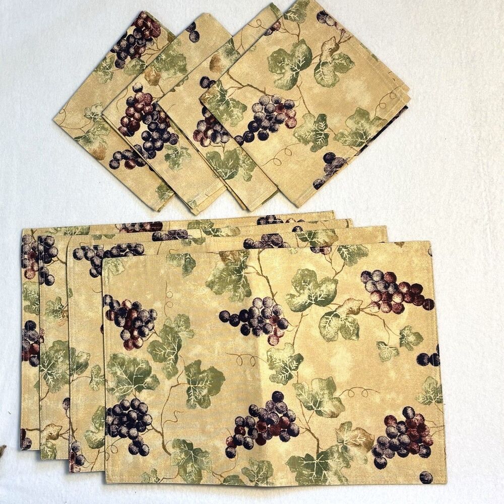 Matching Set 4 Placemats With 4 Napkins In Vintage Botanical Grapevine Print